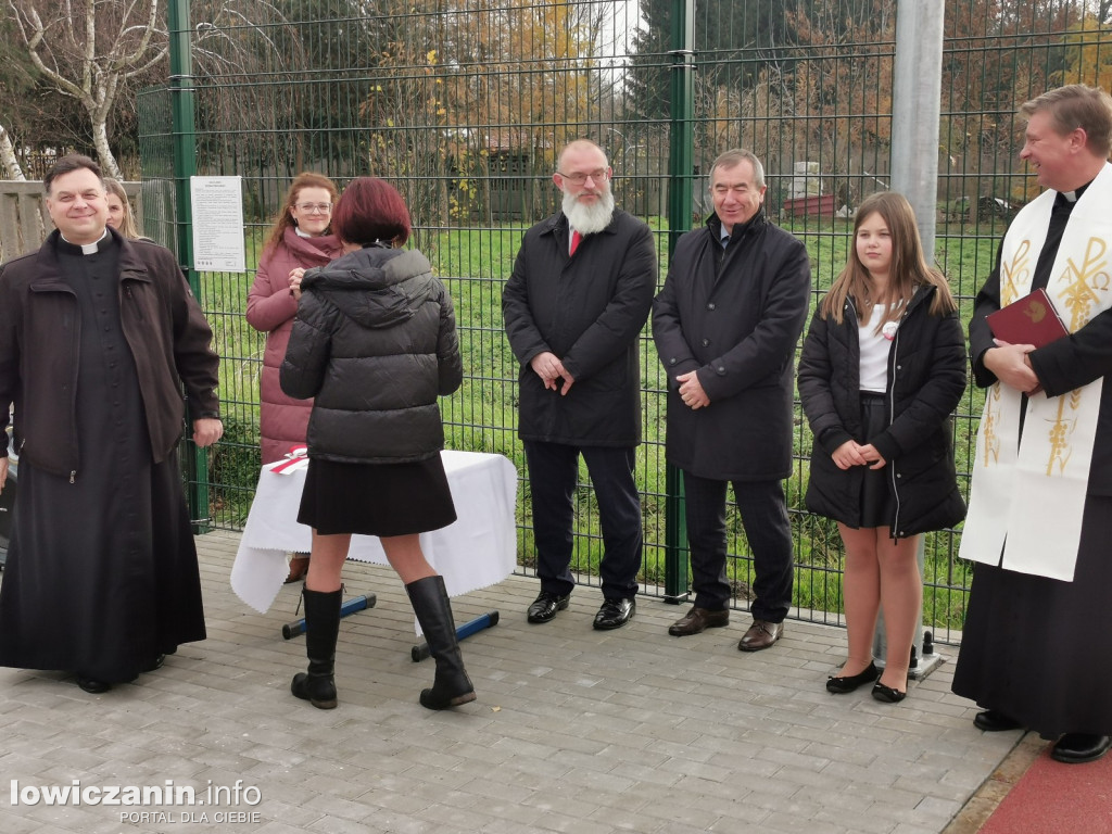 SP Zielkowice. Uroczystości patriotyczne i otwarcie nowego boiska.