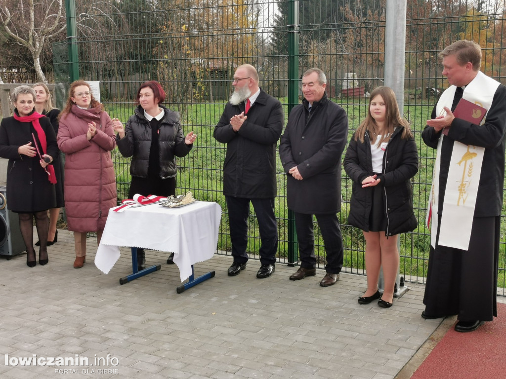 SP Zielkowice. Uroczystości patriotyczne i otwarcie nowego boiska.