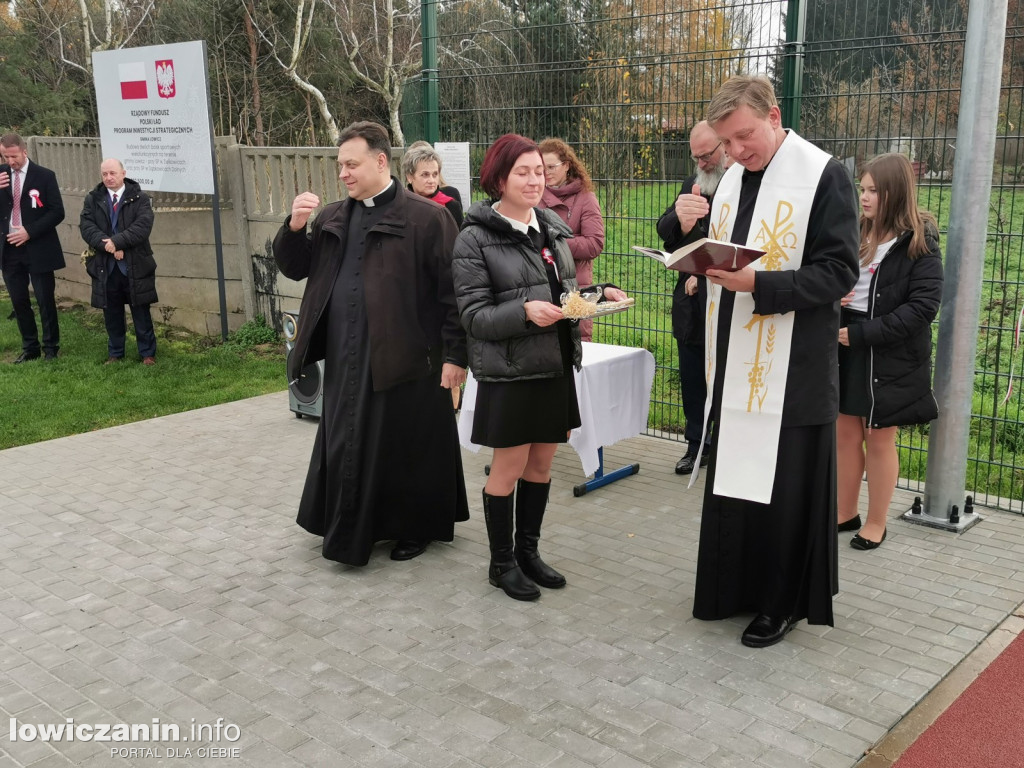 SP Zielkowice. Uroczystości patriotyczne i otwarcie nowego boiska.
