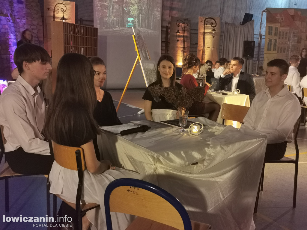 Niezwykłe widowisko w łowickim Hotelarzu
