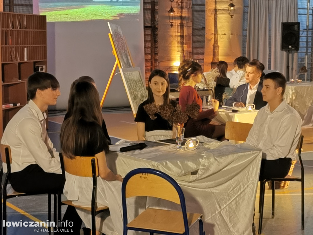 Niezwykłe widowisko w łowickim Hotelarzu