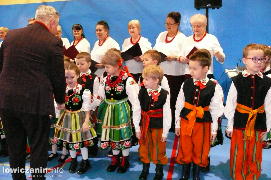 15 lat Klubu Seniora Radość, z dziećmi i mlodzieżą