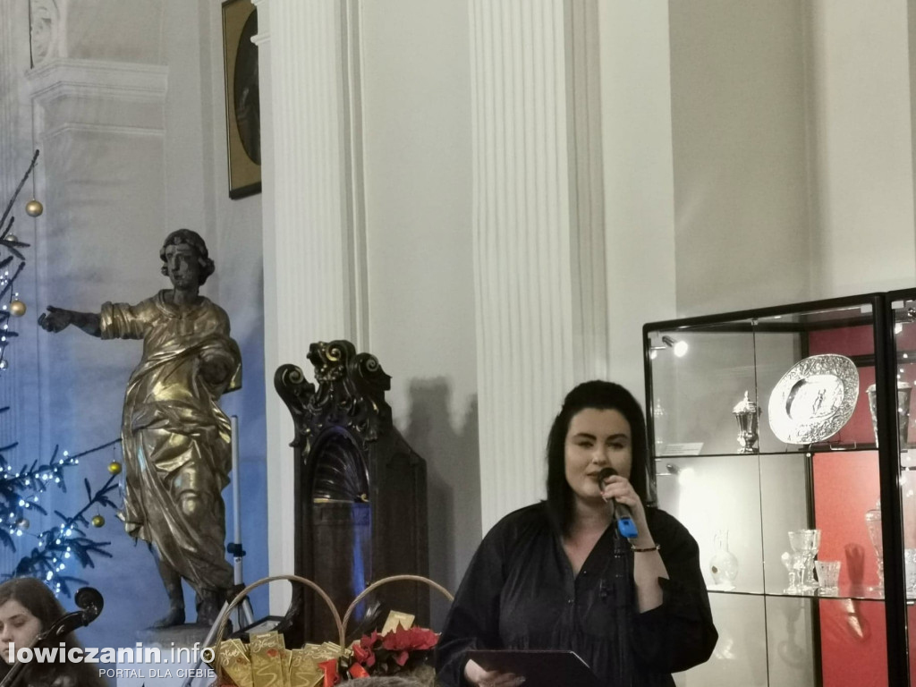 Koncert świąteczny w sali barokowej