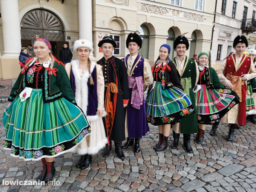 Polonez na Starym Rynku w Łowiczu