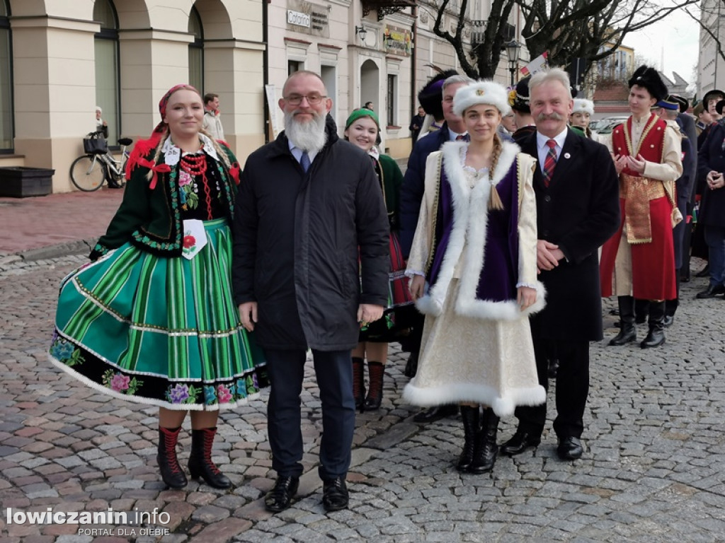 Polonez na Starym Rynku w Łowiczu