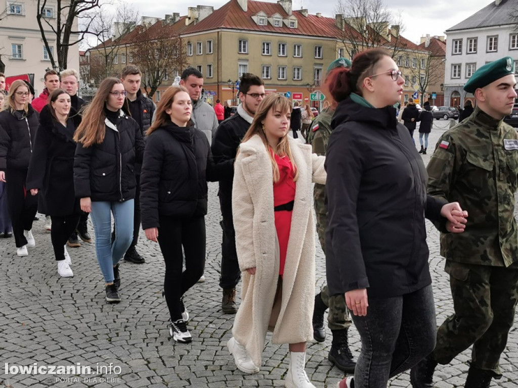 Polonez na Starym Rynku w Łowiczu