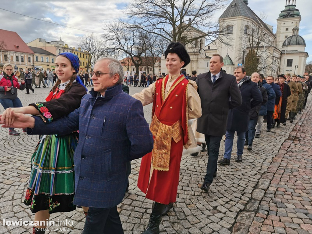 Polonez na Starym Rynku w Łowiczu