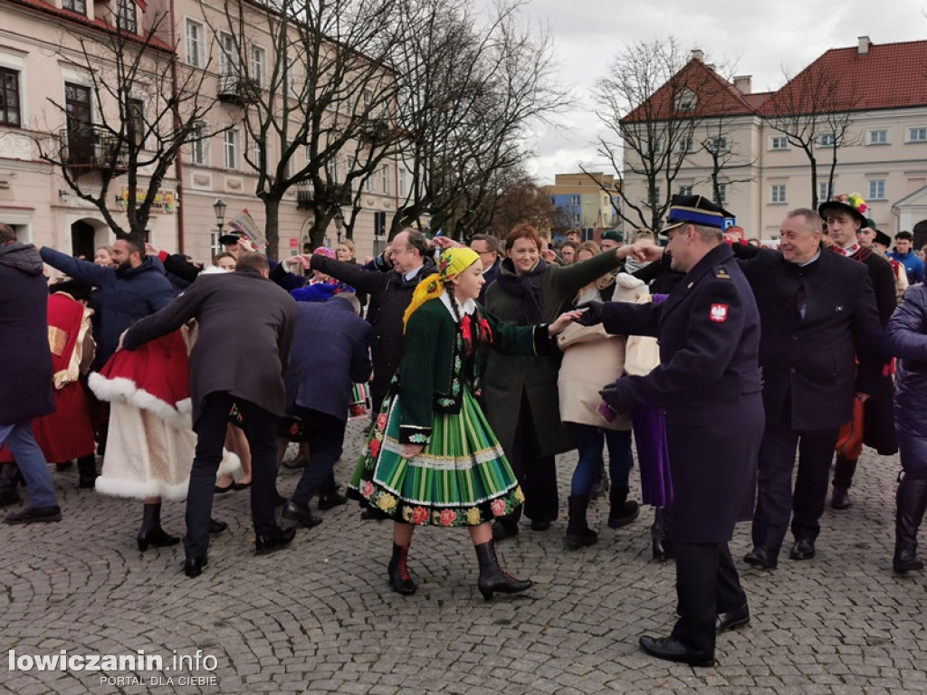 Polonez na Starym Rynku w Łowiczu