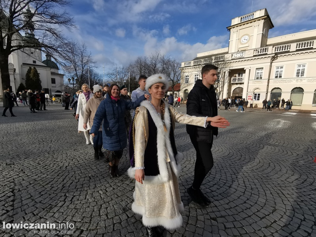 Polonez na Starym Rynku w Łowiczu