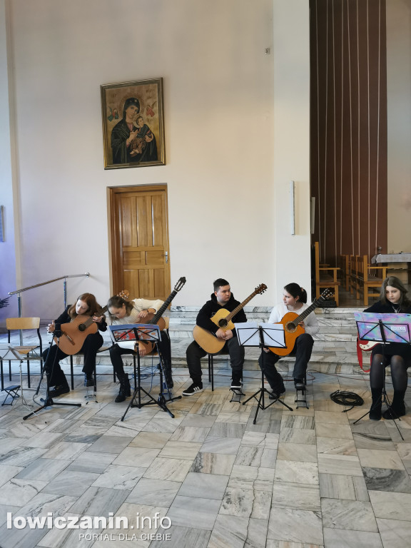 Koncert Orkiestry Gitarowej Łowicz