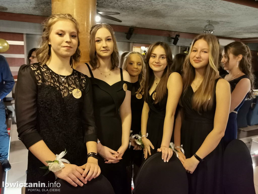 Bal ósmoklasistów z Popowa