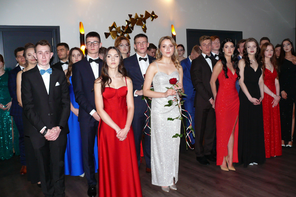 Studniówka maturzystów II LO w Łowiczu A.D. 2023