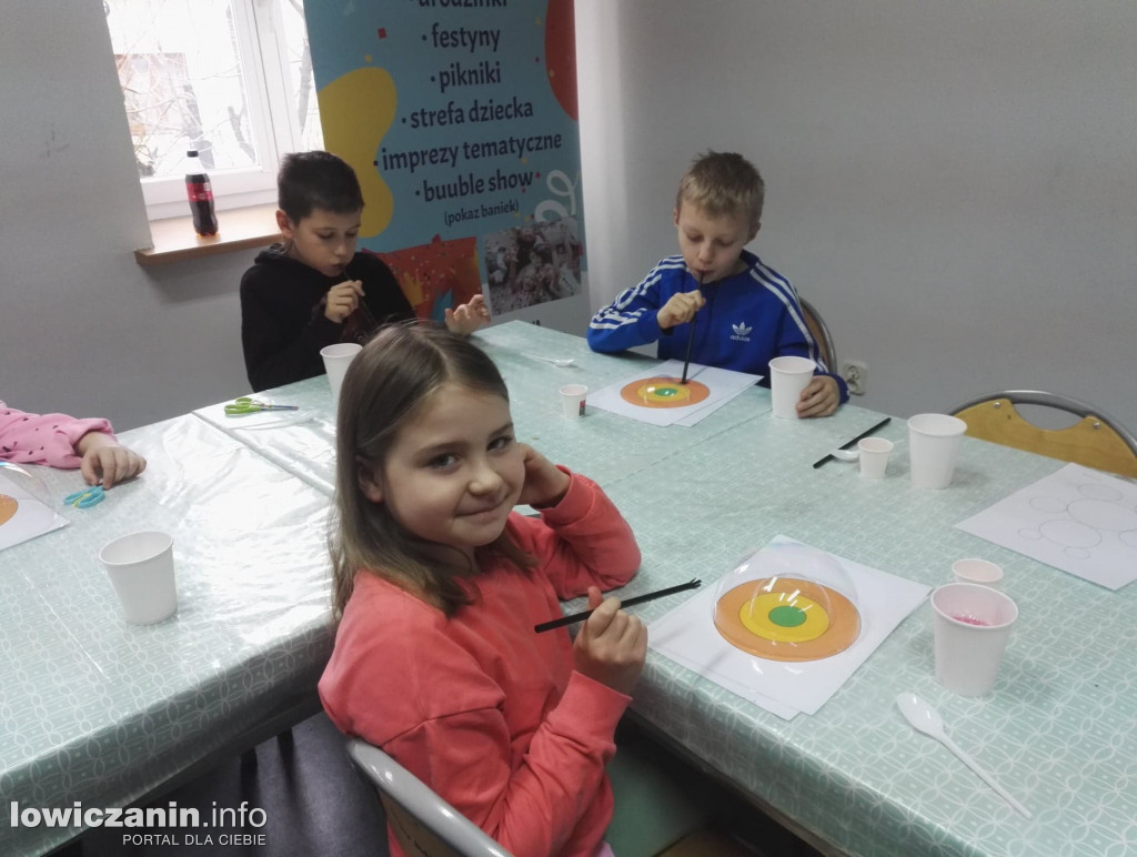 Magiczny świat baniek mydlanych w ŁOK