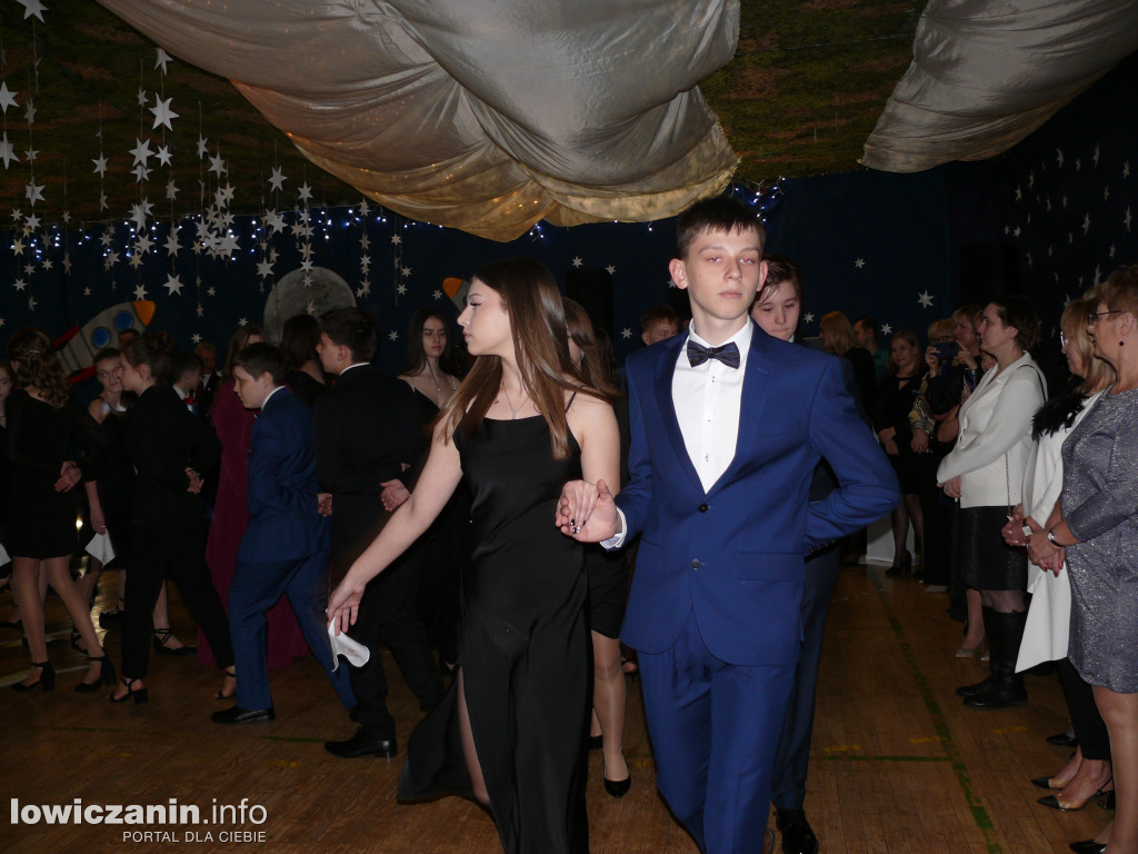 Bal ośmioklasisty w SP nr 4 w Łowiczu
