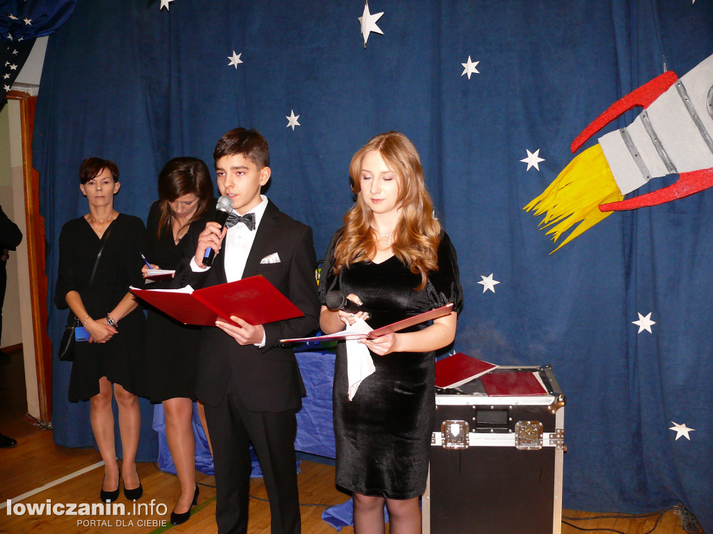Bal ośmioklasisty w SP nr 4 w Łowiczu