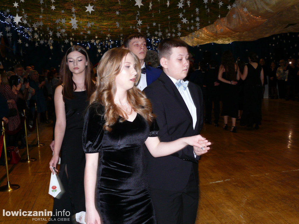 Bal ośmioklasisty w SP nr 4 w Łowiczu