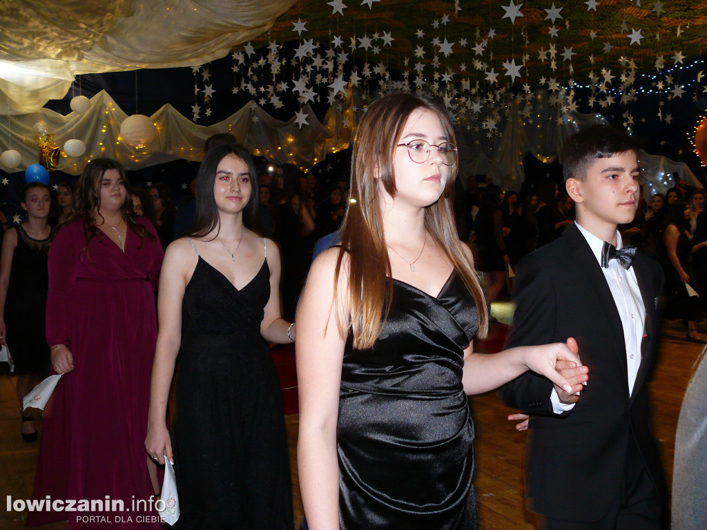Bal ośmioklasisty w SP nr 4 w Łowiczu