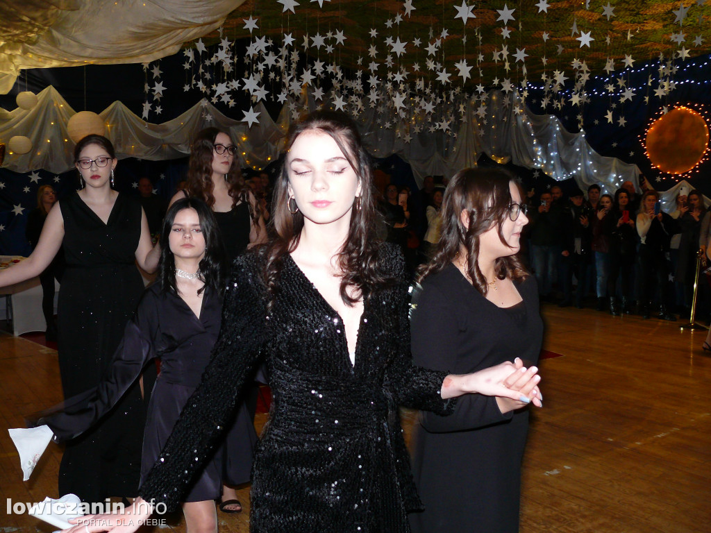 Bal ośmioklasisty w SP nr 4 w Łowiczu