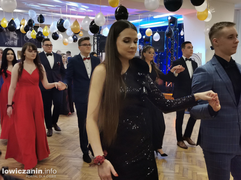 Studniówka uczniów łowickiego Hotelarza
