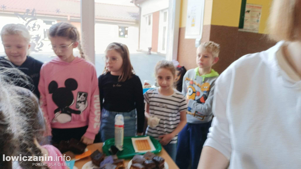 Kiermasz charytatywny w szkole w Domaniewicach