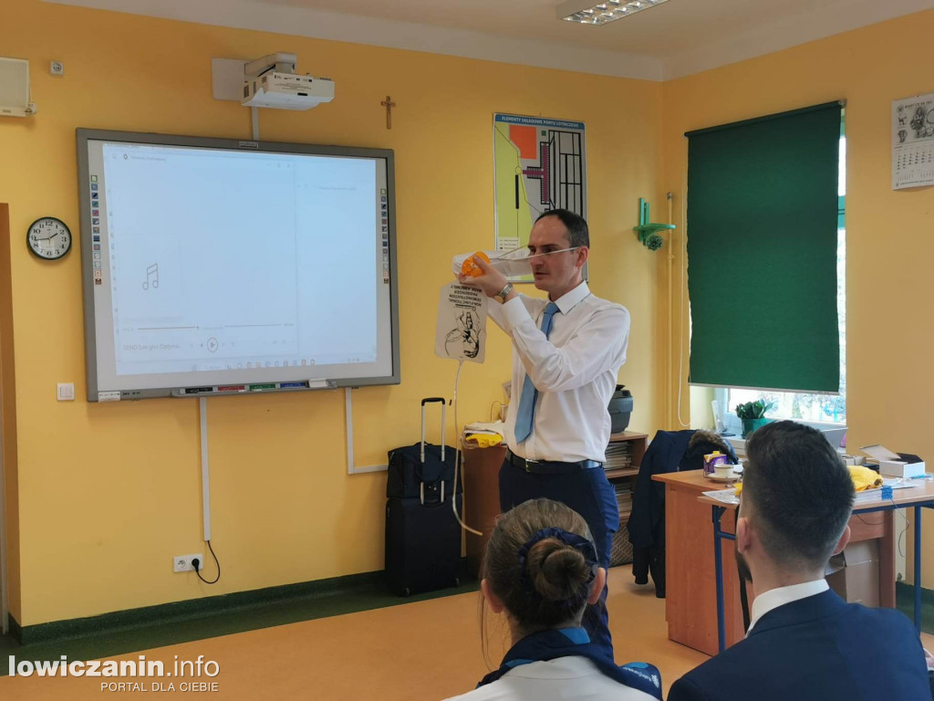Kurs dla przyszłych stewardów w ZSP 3 w Łowiczu