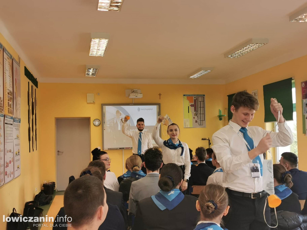 Kurs dla przyszłych stewardów w ZSP 3 w Łowiczu