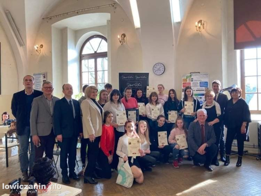 Konkurs fryzjerski w szkole na Podrzecznej