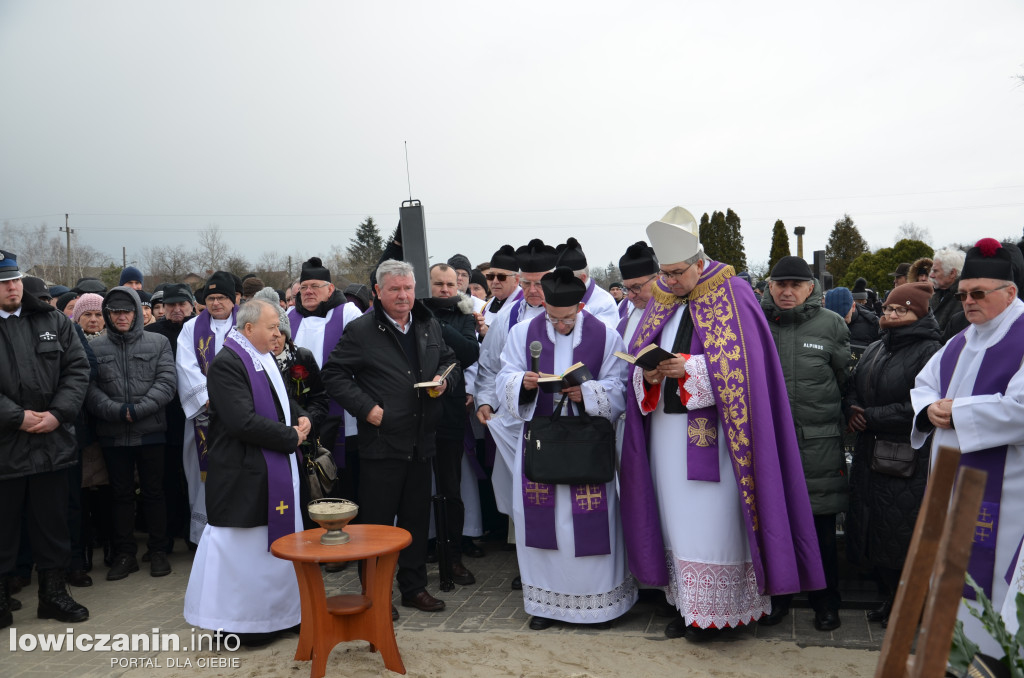 Pogrzeb ks. ks. Mirosława Krzeszewskiego w Sobocie