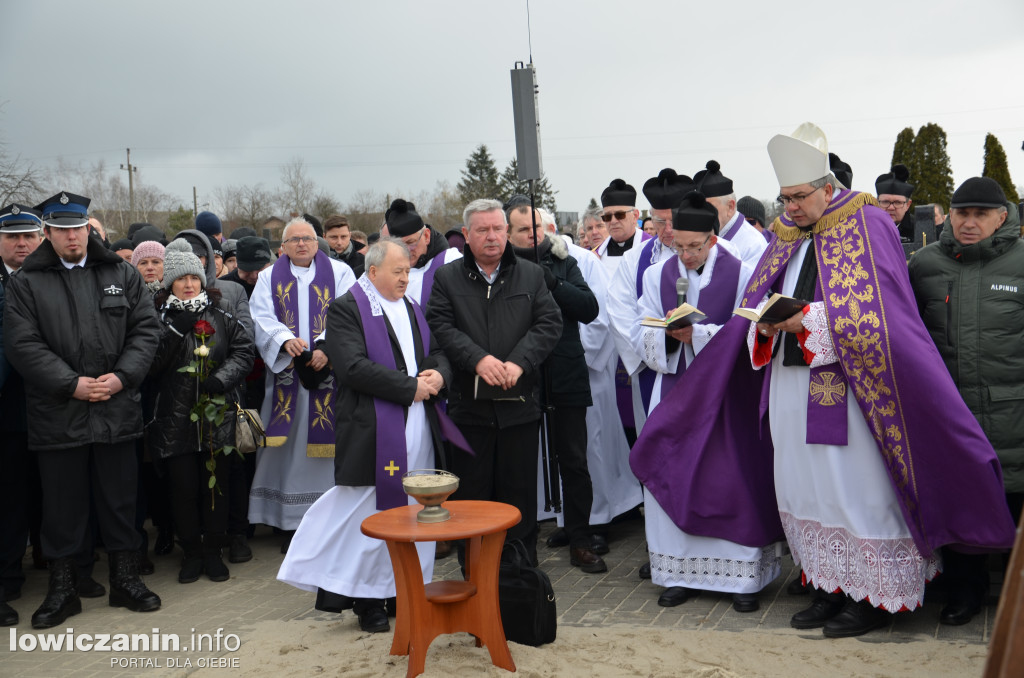 Pogrzeb ks. ks. Mirosława Krzeszewskiego w Sobocie