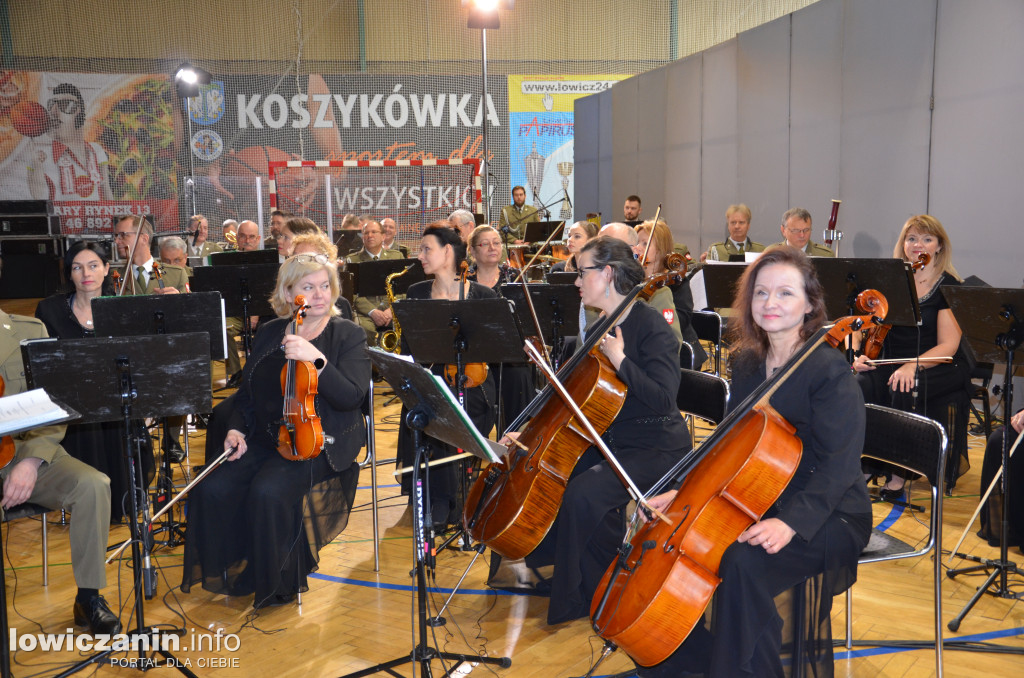 Orkiestra reprezentacyjna Wojska Polskiego zagrała w Łowiczu