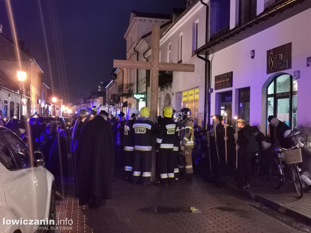 Droga Krzyżowa ulicami Łowicza