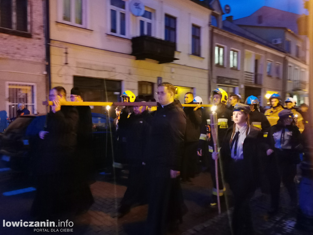 Droga Krzyżowa ulicami Łowicza