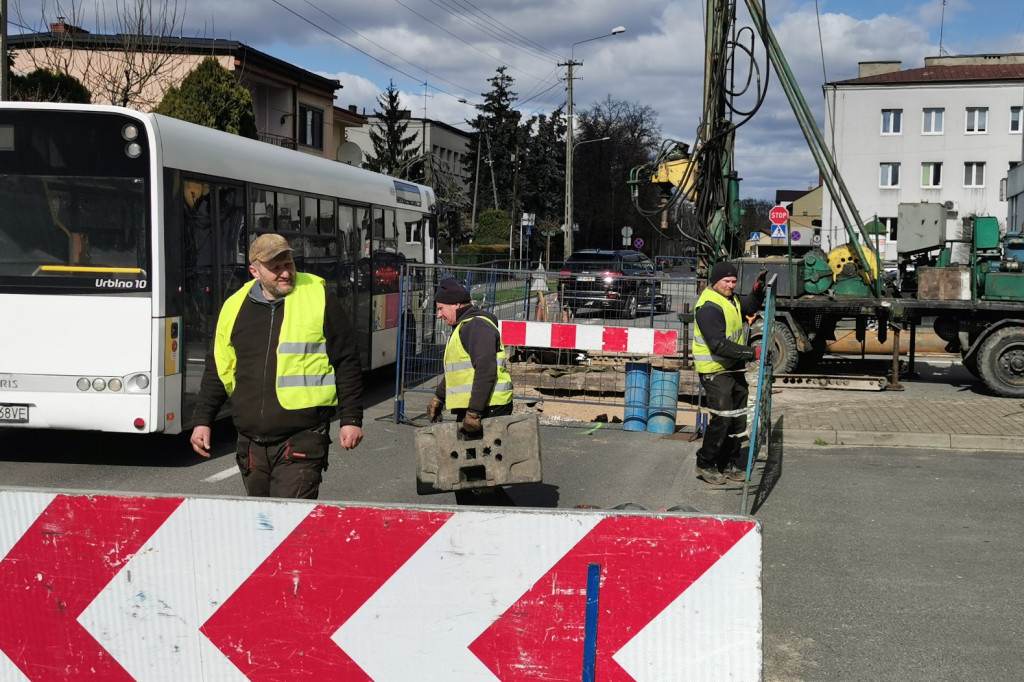 Prace na ulicy Bonifraterskiej w Łowiczu