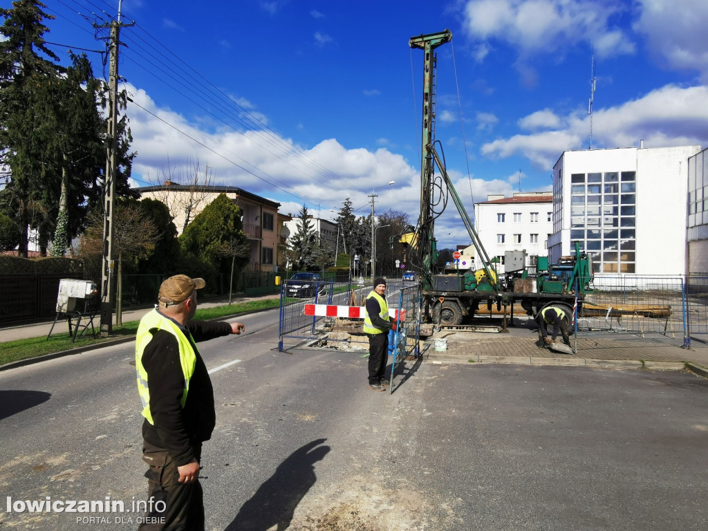 Prace na ulicy Bonifraterskiej w Łowiczu