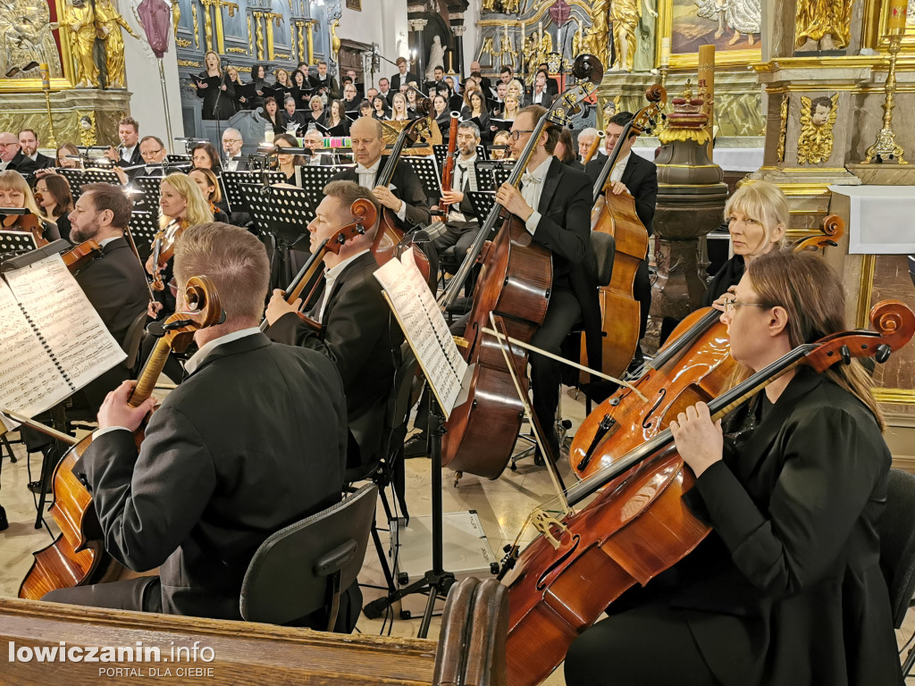 Opera w łowickiej katedrze