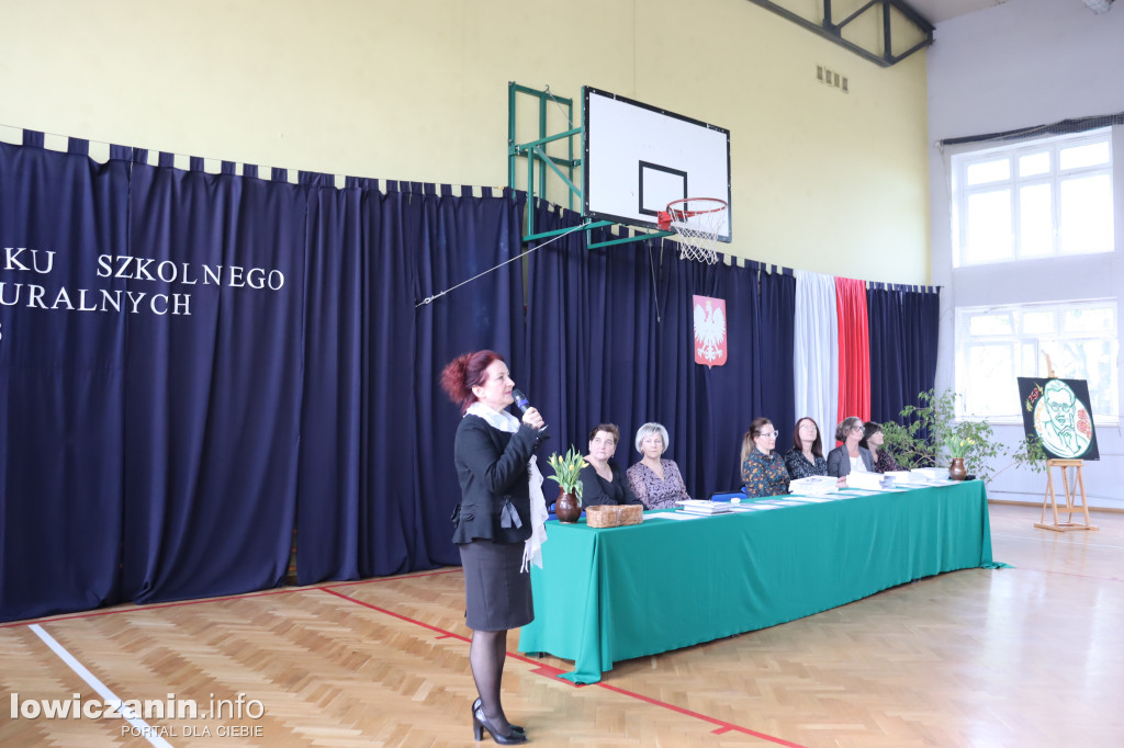 Maturzyści z Ekonomika zakończyli szkołę