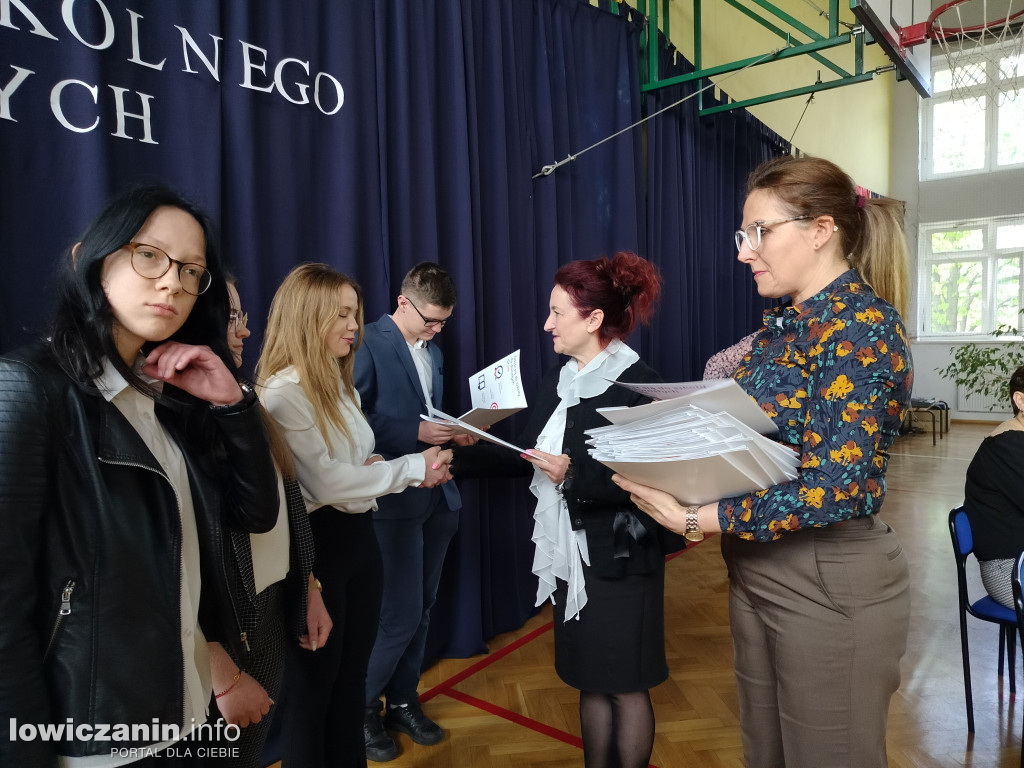 Maturzyści z Ekonomika zakończyli szkołę