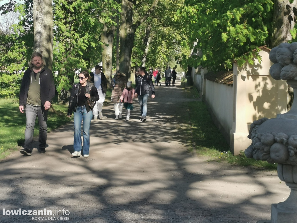 Tłumy w Nieborowie i Arkadii