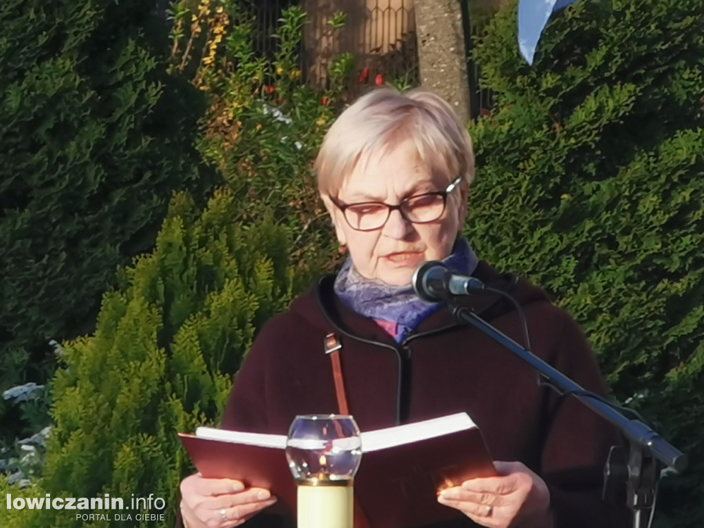 Msza św. przy kapliczce przy ul. Lipowej w Łowiczu