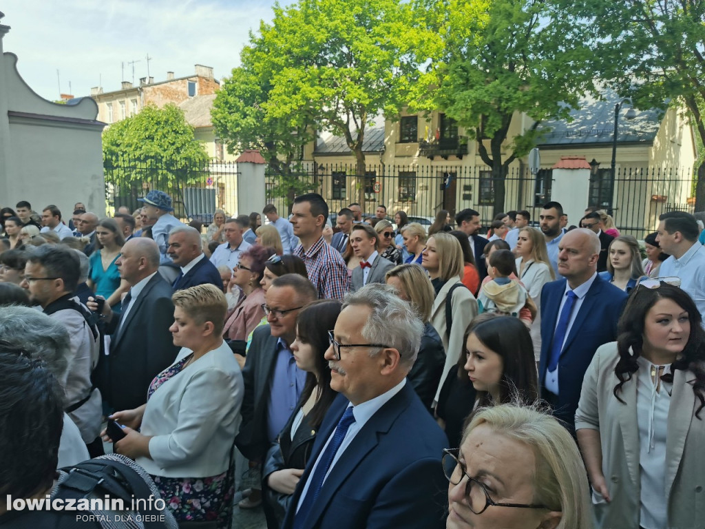 Dużo dzieci u I Komunii Świętej w katedrze 21 maja