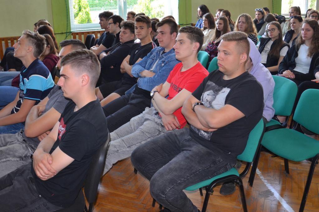 Młody bezpiczny kierowca - konferencja w Łowiczu