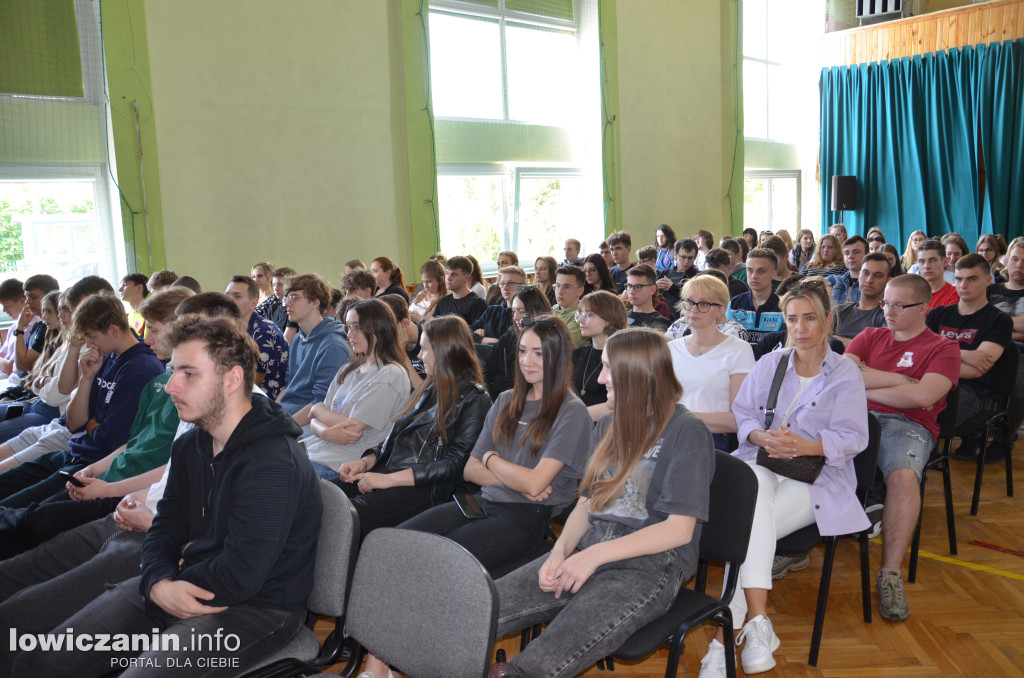 Młody bezpiczny kierowca - konferencja w Łowiczu
