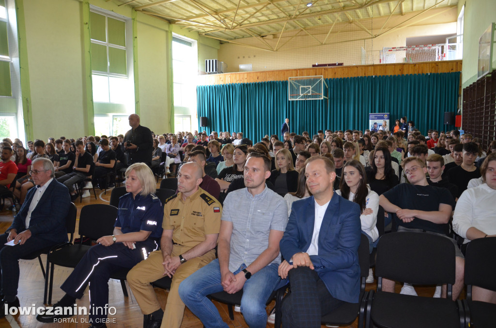 Młody bezpiczny kierowca - konferencja w Łowiczu