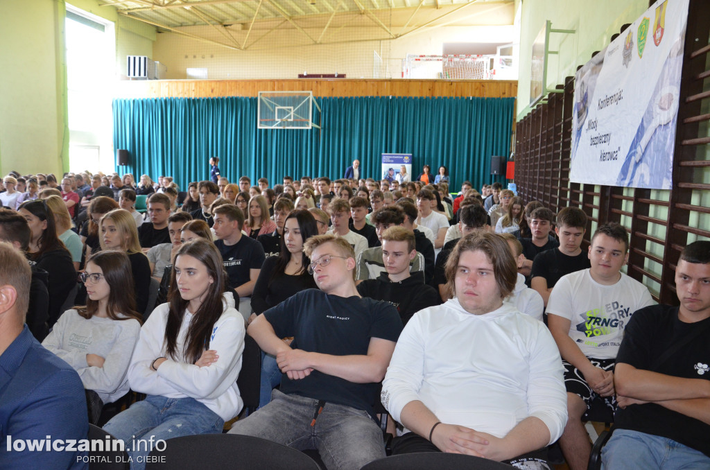 Młody bezpiczny kierowca - konferencja w Łowiczu