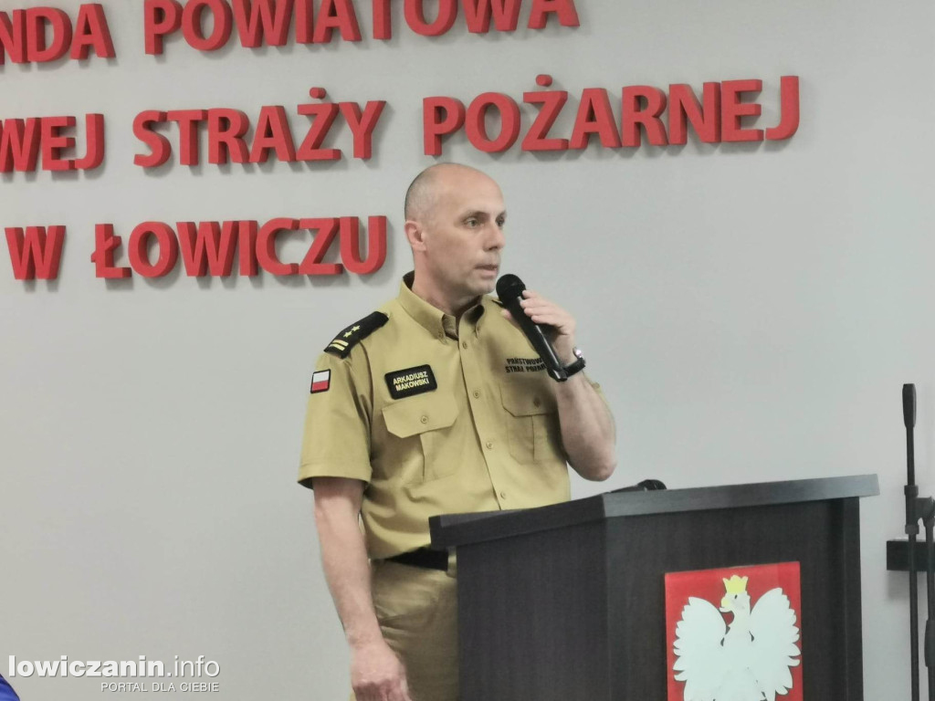Wręczenie umów dla OSP na zakup sprzętu