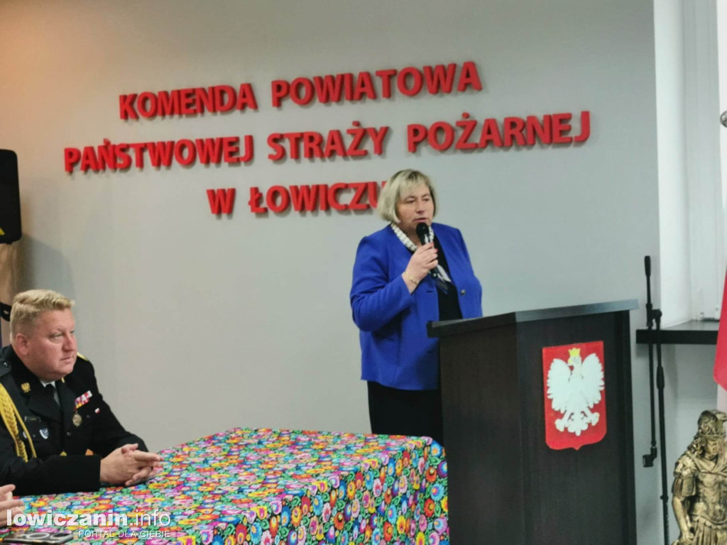 Wręczenie umów dla OSP na zakup sprzętu