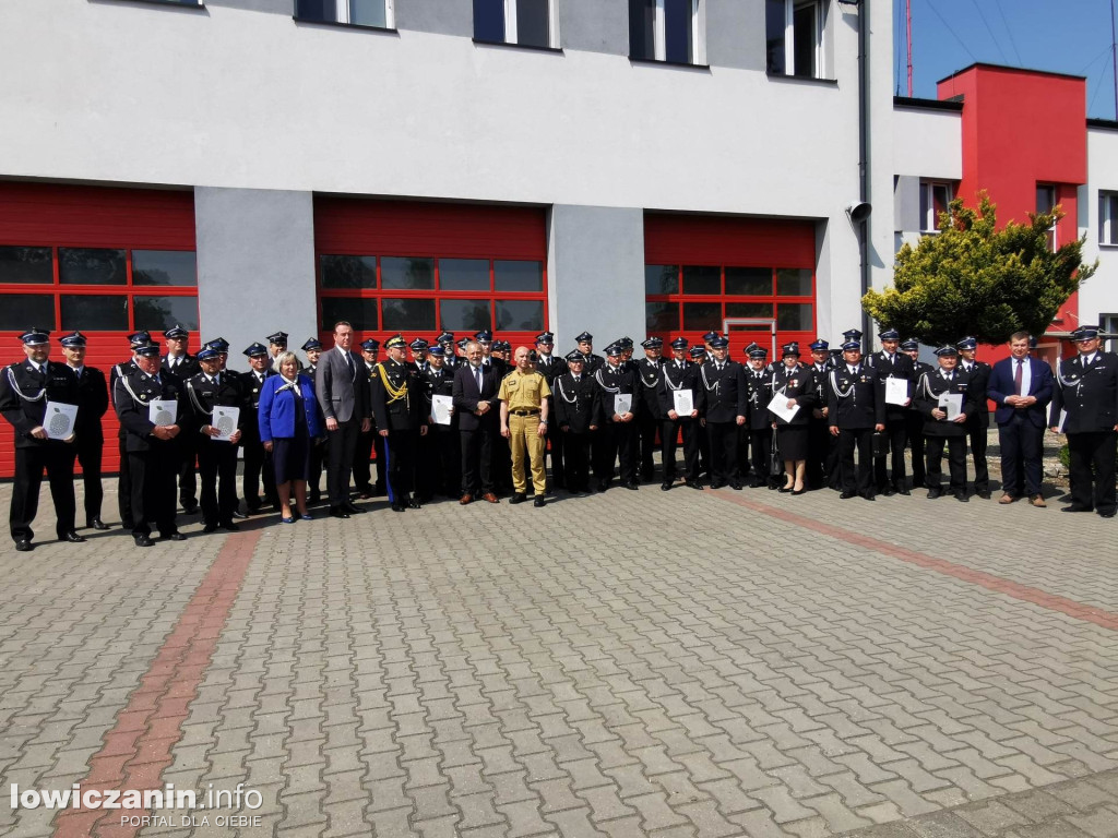 Wręczenie umów dla OSP na zakup sprzętu