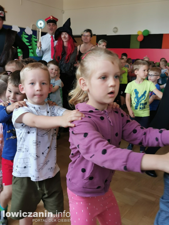 Belchów Osiedle. Rodzice wystąpili dla przedszkolaków