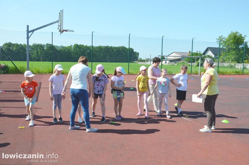 1 czerwca na sportowo w Szkole Podstawowej w Kiernozi