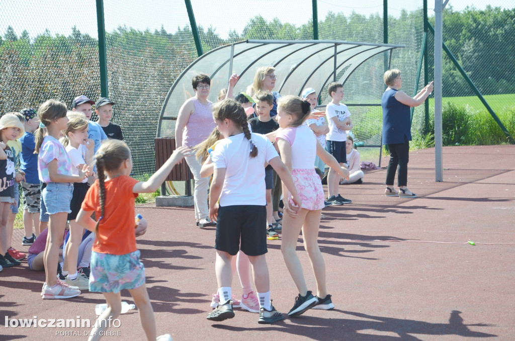 1 czerwca na sportowo w Szkole Podstawowej w Kiernozi